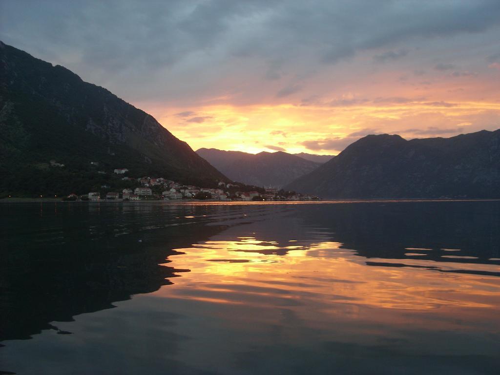 Apartment Ivanisevic 2 Kotor Exterior photo
